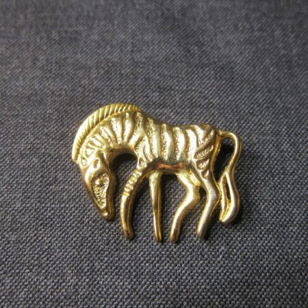 Gorgeous gold tone Zebra pin brooch perfect condition 1.5" unmarked estate piece