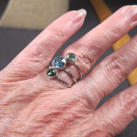 Gorgeous set of three 3 sterling silver stackable rings size 7 blue green glass