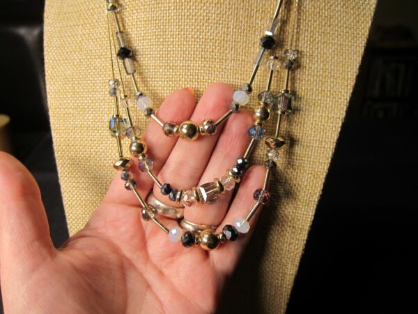 Beautiful multi-tier delicate gold tone chain necklace blue gold AB glass beads - Image 4