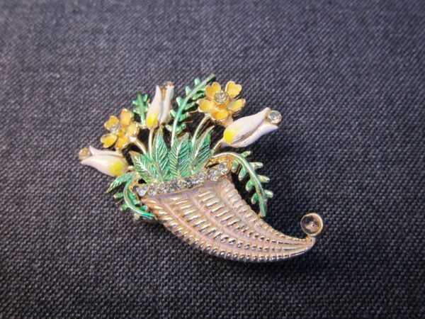 Vintage Beatrix pin brooch spring tulip & daisy flower basket cornucopia 1960's - Image 2
