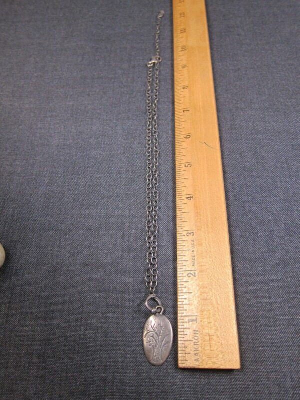 Beautiful rare Silpada N1878 Family Tree necklace nice patina sterling silver - Image 8