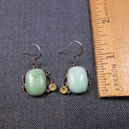 Gorgeous vintage sterling silver & Chrysoprase green stone earrings w/yellow gla