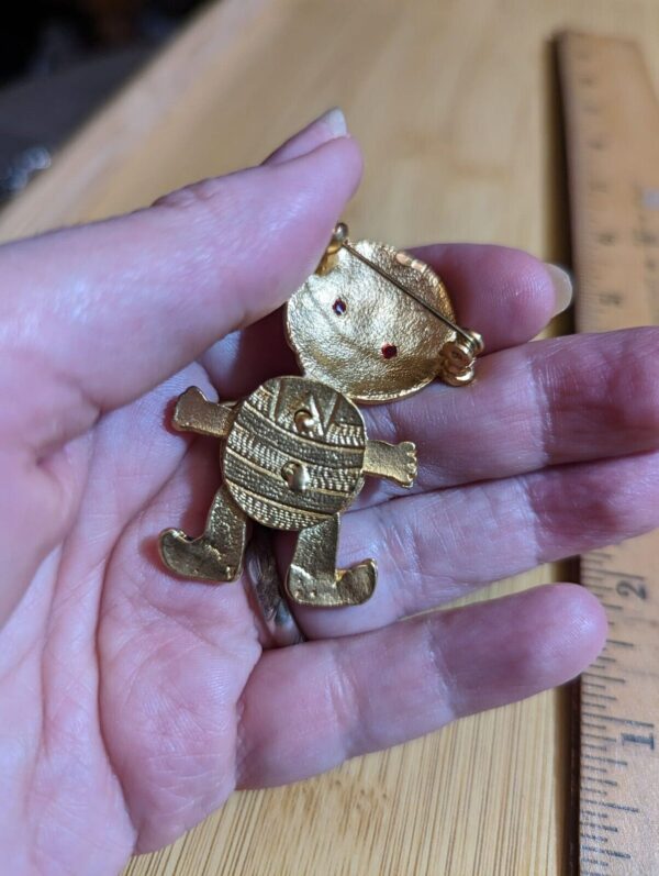 Cute, unusual vintage brooch boy w/tomato outfit elf shoes articulated - Image 2