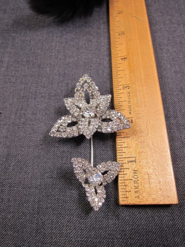 Wow! Gorgeous white rhinestone large 2 piece jabot hat scarf lapel pin brooch - Image 2