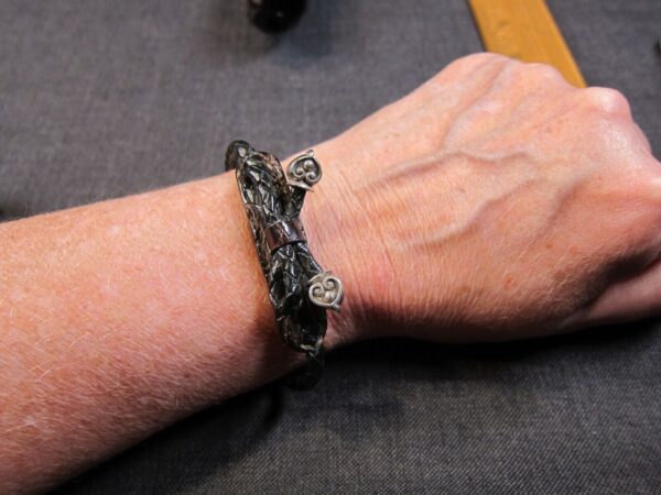 Cute Brighton leather bow and silver-tone bracelet 7-8" long. - Image 6
