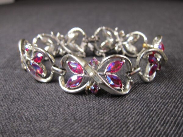 Vintage Coro iridescent Pink AB rhinestone bracelet w/safety chain MINT! 7" - Image 4