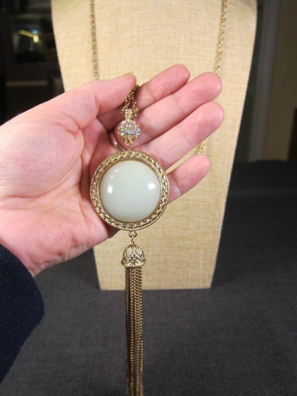 Beautiful reversible Vintage tassel drop necklace gold tone & green/yellow 33" - Image 3