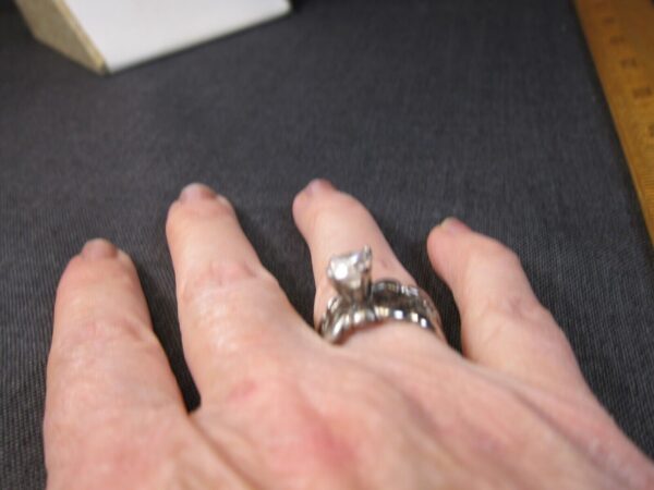 Beautiful vintage SETA sterling silver wide band ring w/large CZ solitaire sz 8 - Image 6