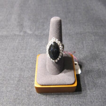 Beautiful vintage huge cocktail ring black and rhinestones silver tone statement