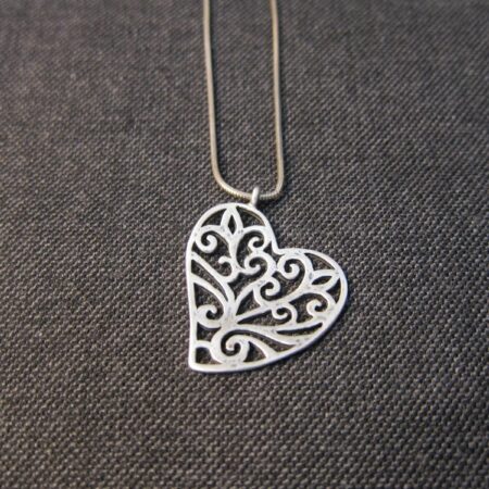 Gorgeous openwork scroll heart pendant & serpentine chain 925 Sterling Silver 16