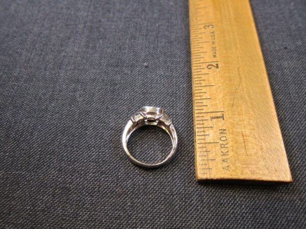 Beautiful size 6 sterling silver oval blue topaz solitaire ring - Image 3