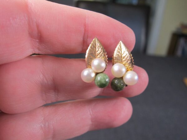 Beautiful 1/20 14K GF screw back clip on earrings gold leaf DCE brand delicate