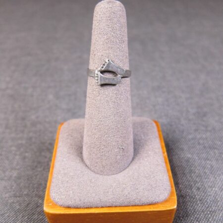 Cute size 5 sterling silver ring with two feet footprints simple design