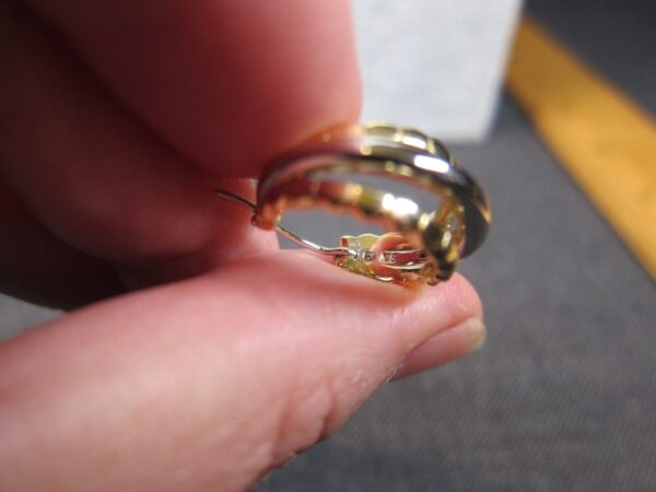 Gorgeous Kendra Scott Quinn mixed metals huggie hoop pierced earrings - Image 2
