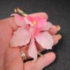 Beautiful vintage hard plastic Iris Flower brooch pink & gold-tone large 3" MINT - Image 4