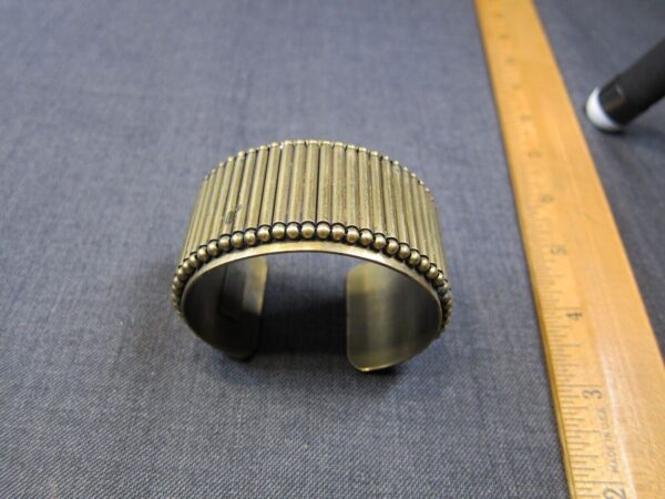 Wow 128g solid brass cuff bracelet high-end boutique brand AUDEN! 6.5" modernist - Image 2
