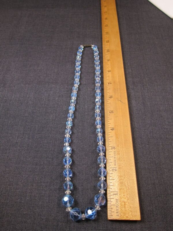 Gorgeous vintage blue & white AB faceted glass graduated bead necklace 925 clasp - Image 5