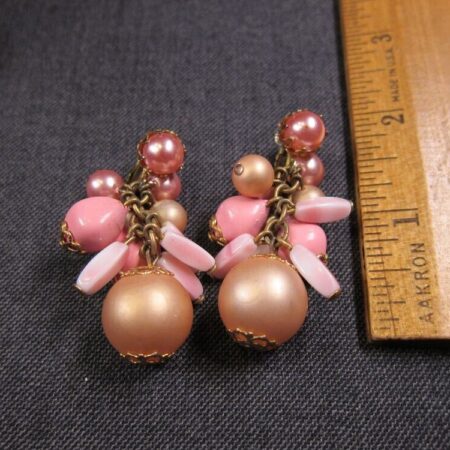 Beautiful vintage Park Lane pink gold-tone bead bauble clip-on earrings