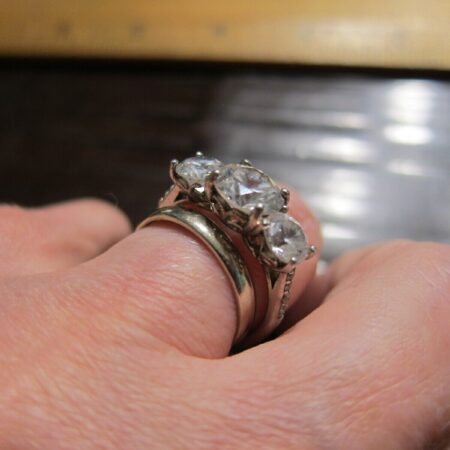 Gorgeous Alwand Vahan? Sterling silver 925 ring w/ 3 large CZ stones size 7