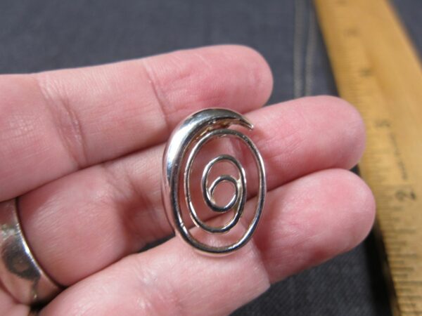 Gorgeous modern spiral design sterling silver pendant on 16" sterling necklace - Image 5