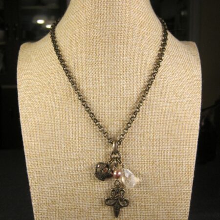Beautiful Antiqued brass-tone necklace by Robert Rose fleur de lis, crown, glass