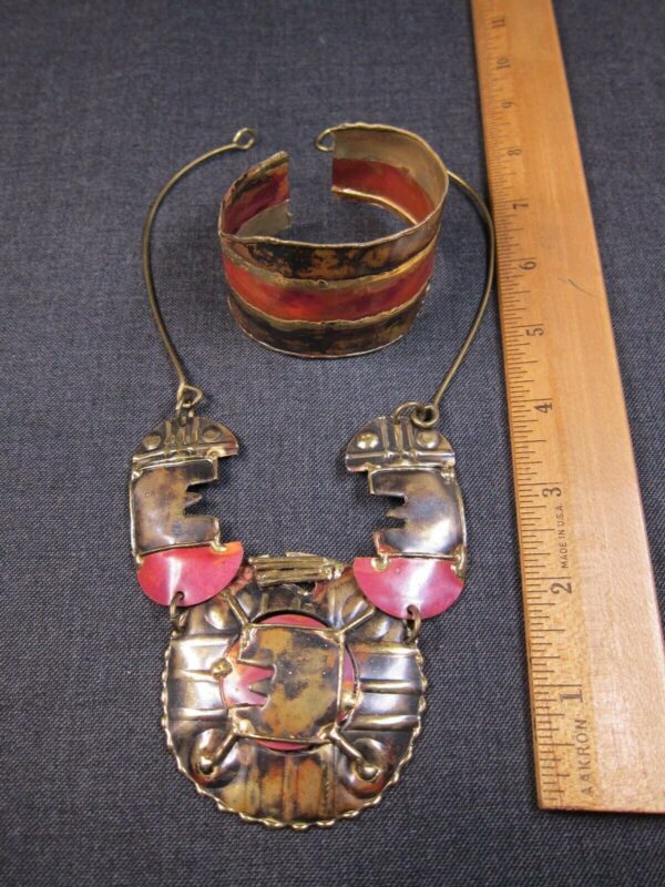Wow! Gorgeous vintage Brutalist necklace cuff bracelet set brass red - Image 4