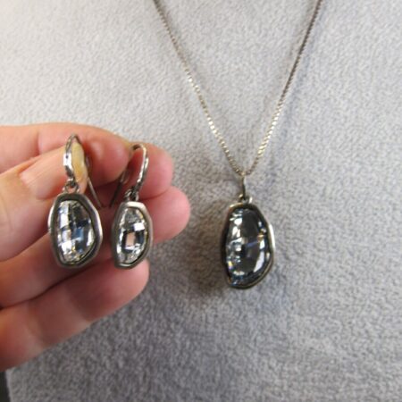 Gorgeous Chapin & Hollister modernist sterling silver glass earring necklace set