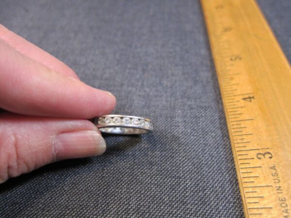 Beautiful sterling silver 925 CZ band ring size 6 Thai 925 FAS