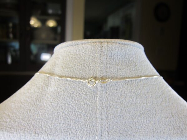 Gorgeous dainty 19" sterling silver chain necklace with LOVE word pendant - Image 3