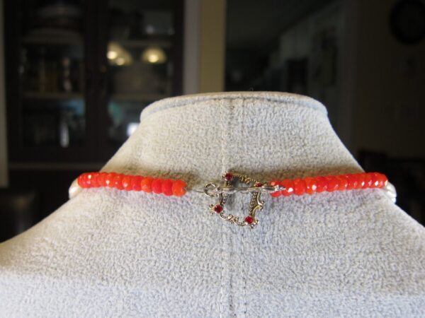 Very pretty 17" red & clear glass bead necklace w/real coin pearls 925 beads - Image 4