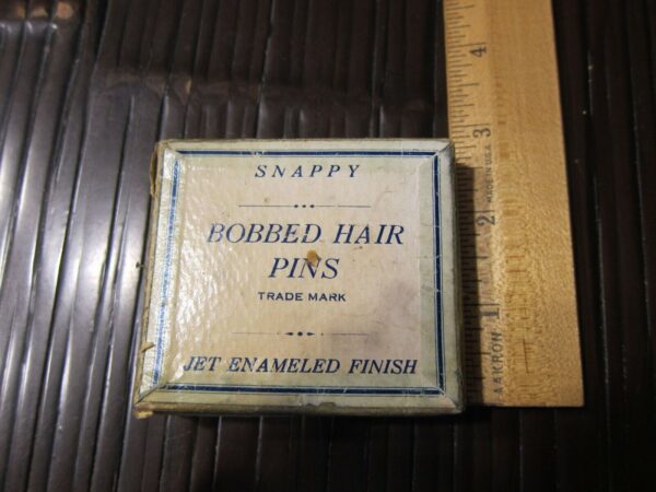 Antique 1920's-1040's Snappy Bobbed Hair Pins Jet black finish 2" original box - Image 5