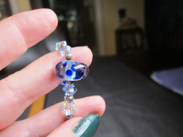 Beautiful hand-blown blue spotted glass beads & sterling toggle bracelet - Image 2
