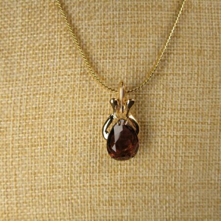 Gorgeous vintage purple faceted glass teardrop pendant gold-tone necklace 20"