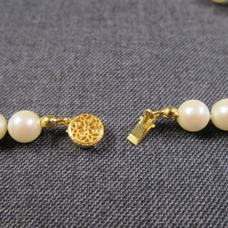 Vintage white glass iridescent faux pearl glass bead necklace filigree clasp 28"