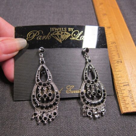 Wow! New old stock Park Lane $89 Barcelona chandelier earrings black Swarovski