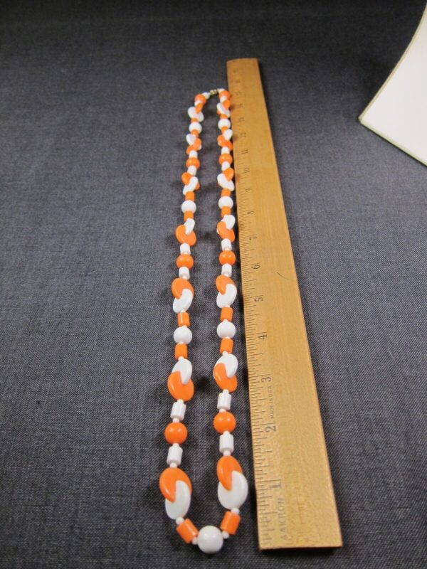 Vintage 70s or 80s orange white lock together plastic bead necklace 30" - Image 4