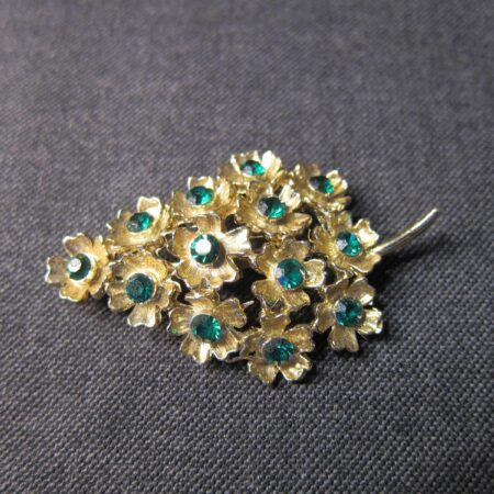 Gorgeous vintage flower cluster lilac? gold tone pin brooch green rhinestones