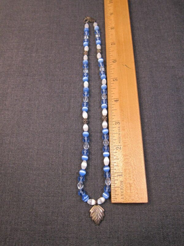 Gorgeous blue white glass beaded necklace w/sterling silver leaf pendant 18" - Image 4