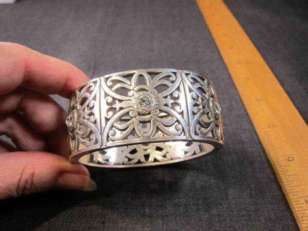 Beautiful retired Brighton large wide hinged cuff bracelet openwork - Image 2