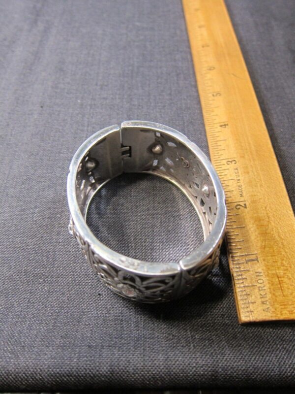 Beautiful retired Brighton large wide hinged cuff bracelet openwork - Image 4