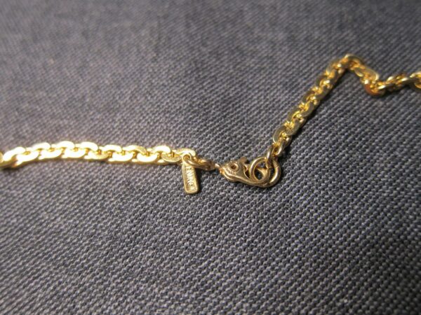 Beautiful heavy heart and faux pearl pendant on LONG 40" Monet gold tone chain - Image 6