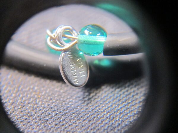 Beautiful blue Murano Italian glass & rubber memory wire bracelet - Image 3
