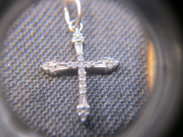 Beautiful sterling silver 925 18" delicate chain and small CZ cross pendant - Image 5
