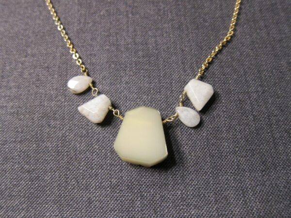 AV Max signed gold tone necklace w/ white stones & acrylic "geode" 18" long - Image 5