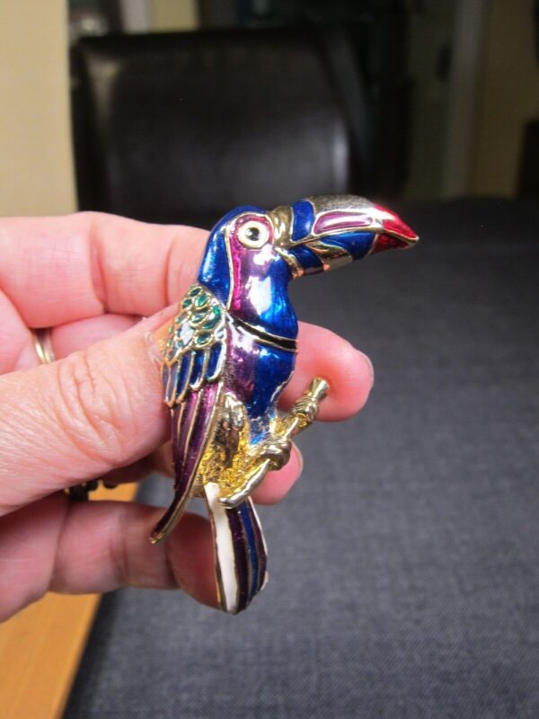 Gorgeous large enamel bird brooch toucan or parrot gold-tone purple blue
