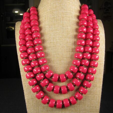 Big chunky hot pink statement necklace by Premier Designs acrylic & brass-tone