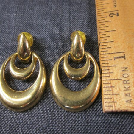 Gorgeous vintage Napier pierced gold tone drop hoop earrings very nice condition