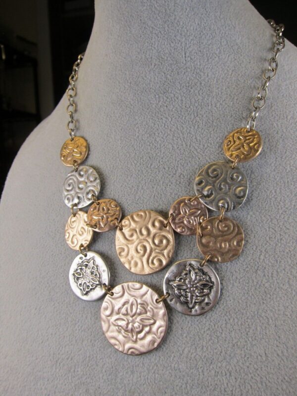 Beautiful Karma Bella mixed metals hammered textured 'coins' necklace - Image 2