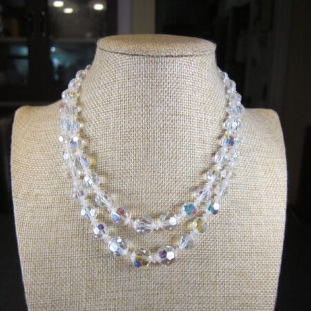 Beautiful vintage tiered AB faceted clear glass bead necklace hook clasp 14-16"