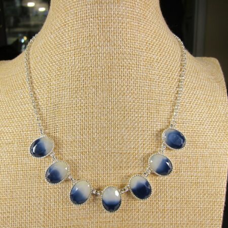 Gorgeous Liz Claiborne Ombre blue & white glass silver tone statement necklace